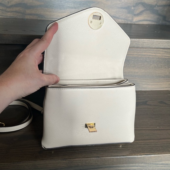 Sondra Roberts Squared Cream Purse - Picture 6 of 16